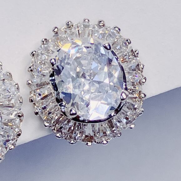 Signed NM Neiman Marcus CZ Halo Clip On Earrings Silver Tone Formal Evening - Picture 2 of 11